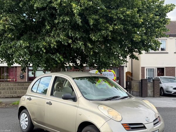 Nissan Micra Hatchback, Petrol, 2004, Gold