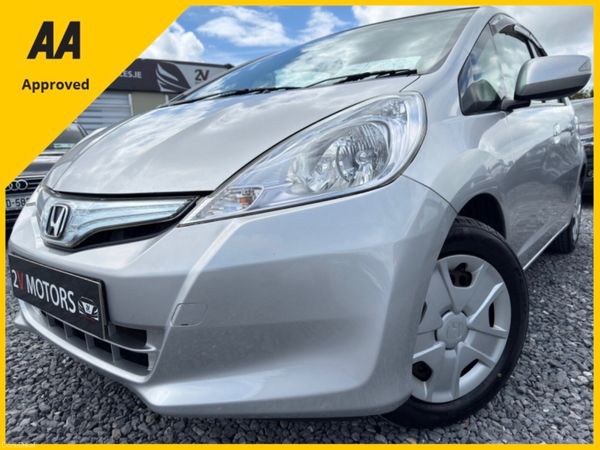 Honda Fit Hatchback, Petrol Hybrid, 2011, Silver