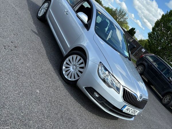 Skoda Superb Hatchback, Diesel, 2014, Silver