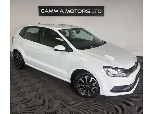 Volkswagen Polo Hatchback, Petrol, 2015, White