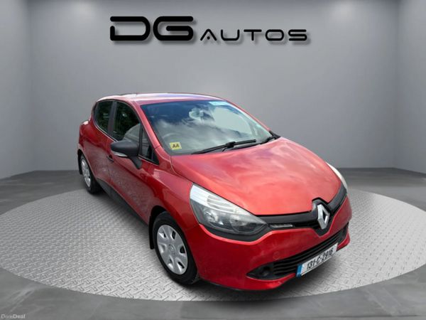 Renault Clio Hatchback, Petrol, 2013, Red