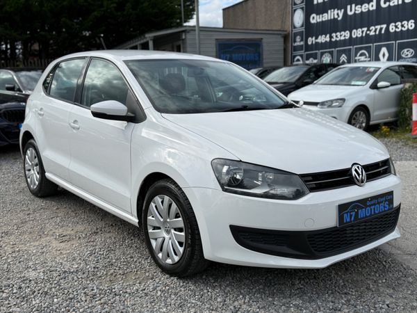 Volkswagen Polo Hatchback, Petrol, 2012, White