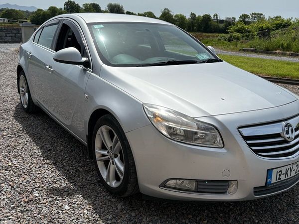 Vauxhall Insignia Hatchback, Diesel, 2012, Silver