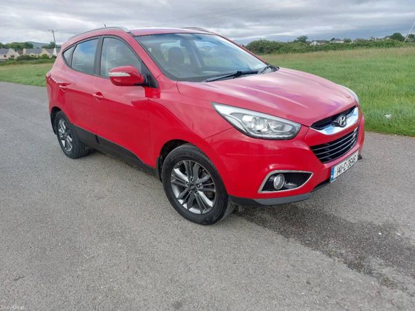 Hyundai ix35 SUV, Diesel, 2014, Red