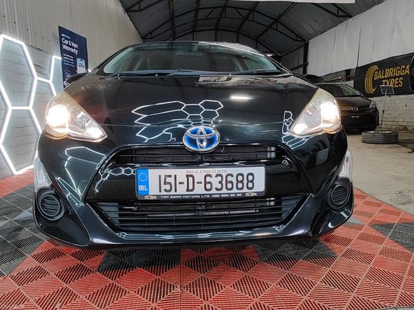 Toyota Aqua Hatchback, Petrol Hybrid, 2015, Black