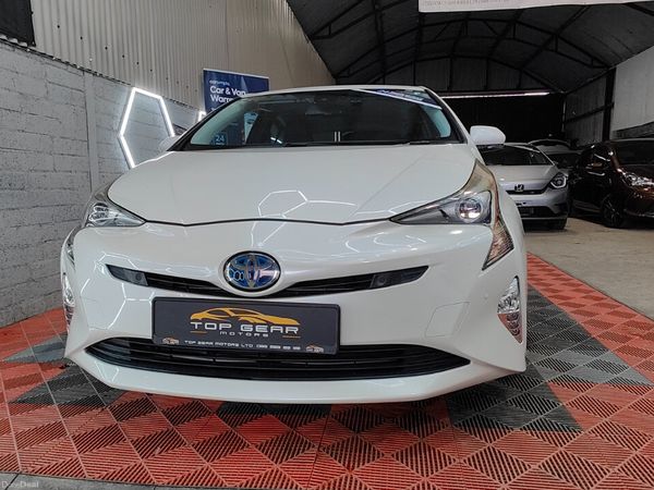 Toyota Prius Saloon, Petrol Hybrid, 2017, White