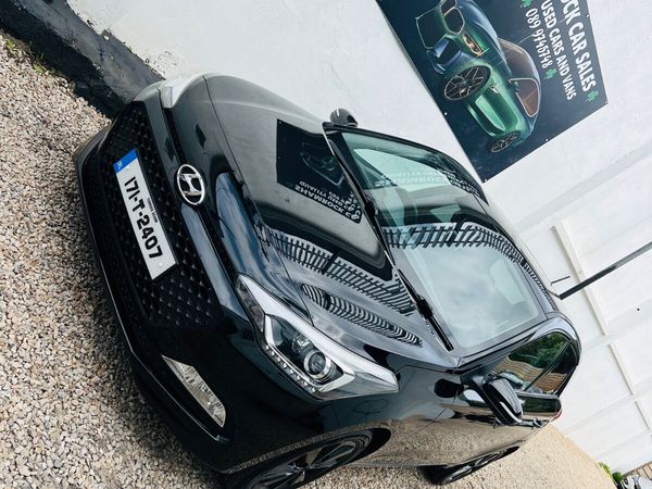 Hyundai i20 Hatchback, Petrol, 2017, Black