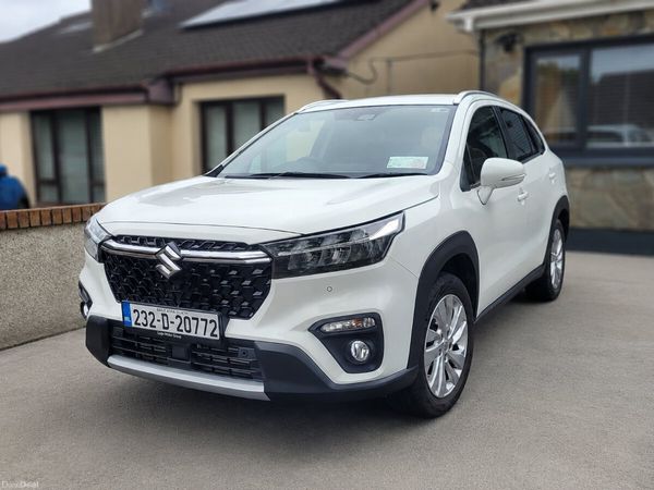 Suzuki S-CROSS Hatchback, Petrol, 2023, White