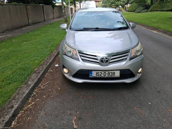 Toyota Avensis Saloon, Diesel, 2015, Silver