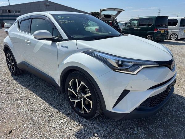 Toyota C-HR SUV, Petrol Hybrid, 2017, White