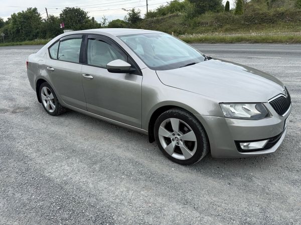 Skoda Octavia Saloon, Diesel, 2013, Beige