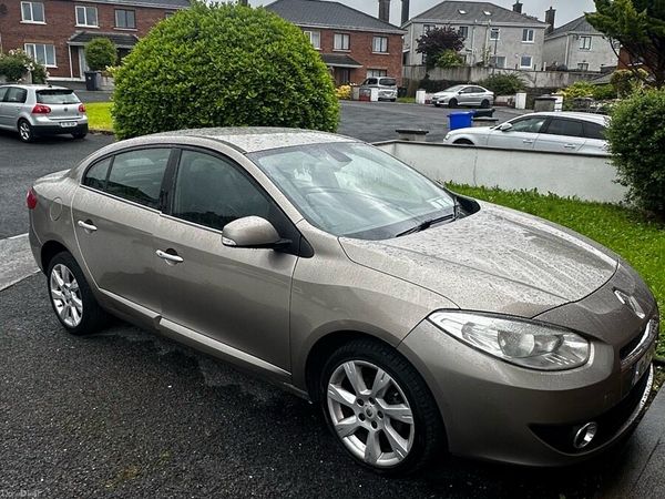 Renault Fluence Saloon, Diesel, 2010, Gold
