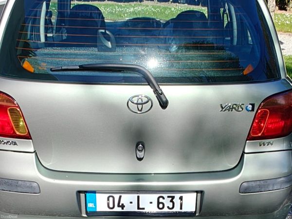 Toyota Yaris Hatchback, Petrol, 2004, Green
