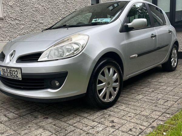 Renault Clio Hatchback, Ethanol Petrol, 2009, Silver