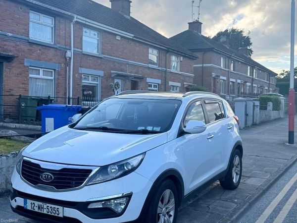 Kia Sportage SUV, Diesel, 2012, White
