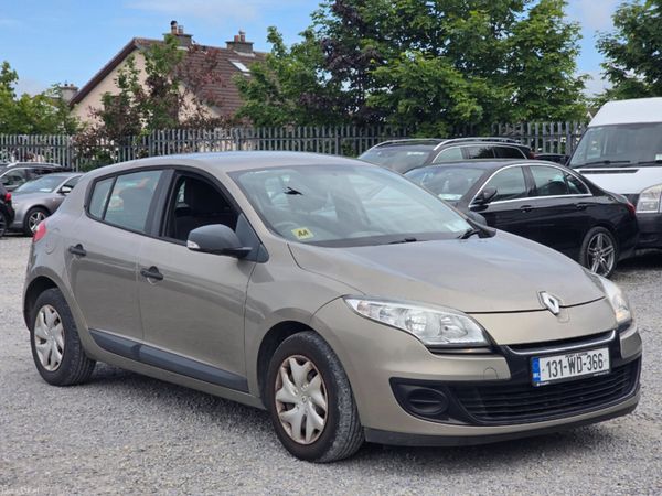 Renault Megane Hatchback, Diesel, 2013, Gold