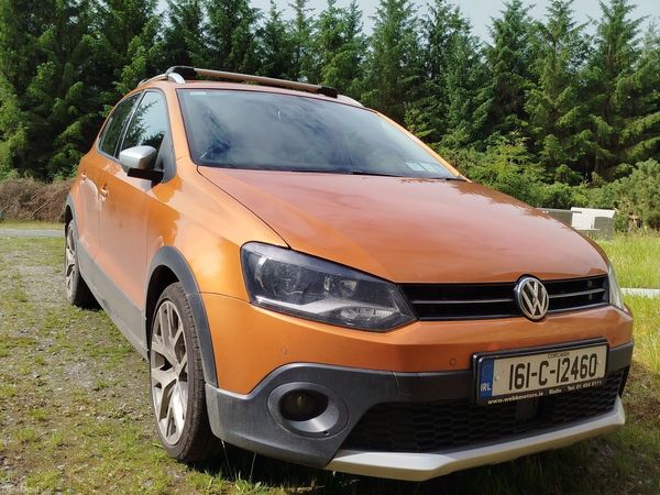 Volkswagen Polo Hatchback, Petrol, 2016, Orange
