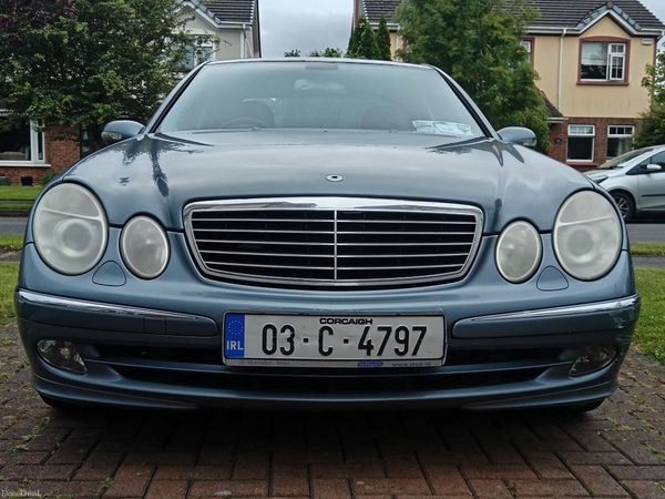 Mercedes-Benz E-Class Saloon, Petrol, 2003, Blue