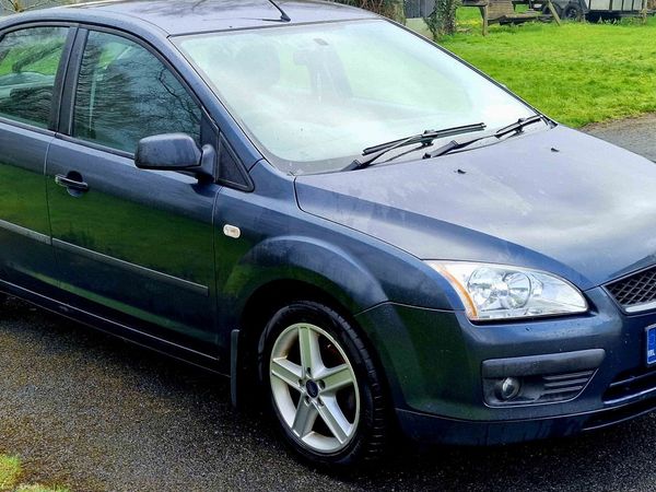 Ford Focus Hatchback, Petrol, 2007, Grey