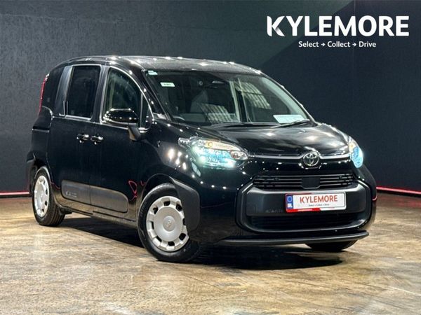 Toyota Sienta MPV, Petrol Hybrid, 2023, Black