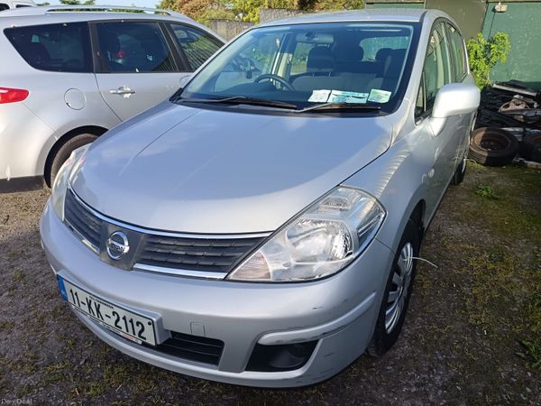 Nissan Tiida Hatchback, Diesel, 2011, Silver