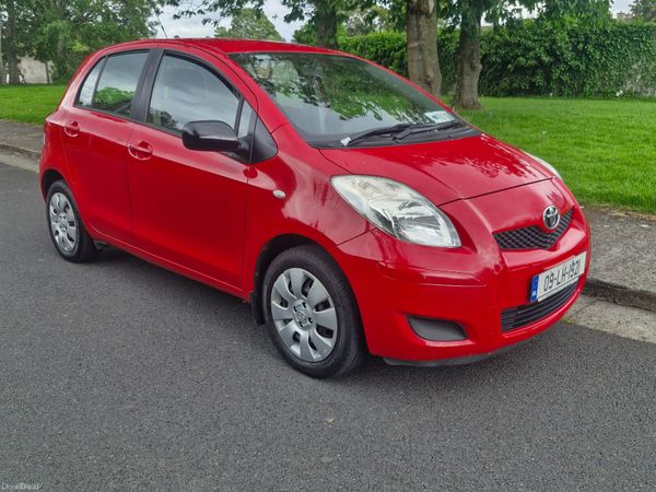 Toyota Yaris Hatchback, Petrol, 2009, Red