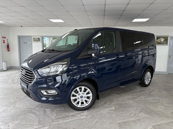 Ford Tourneo Estate, Diesel, 2021, Blue