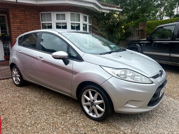 Ford Fiesta Hatchback, Diesel, 2011, Silver