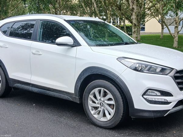 Hyundai Tucson SUV, Petrol, 2018, White
