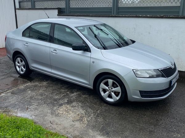 Skoda Rapid Hatchback, Petrol, 2013, Silver