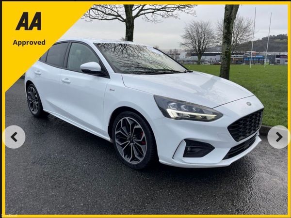 Ford Focus Hatchback, Petrol, 2021, White