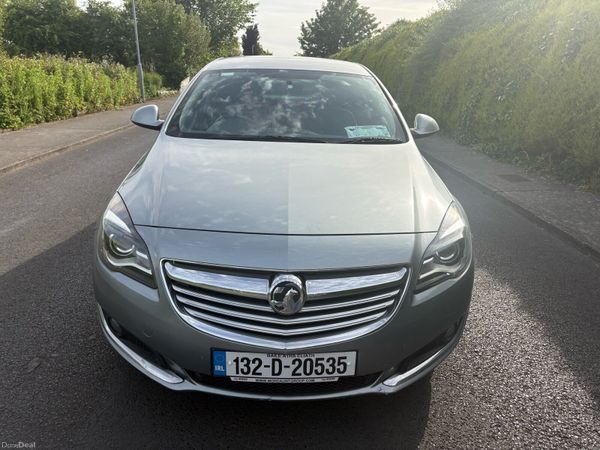 Vauxhall Insignia Hatchback, Diesel, 2013, Silver