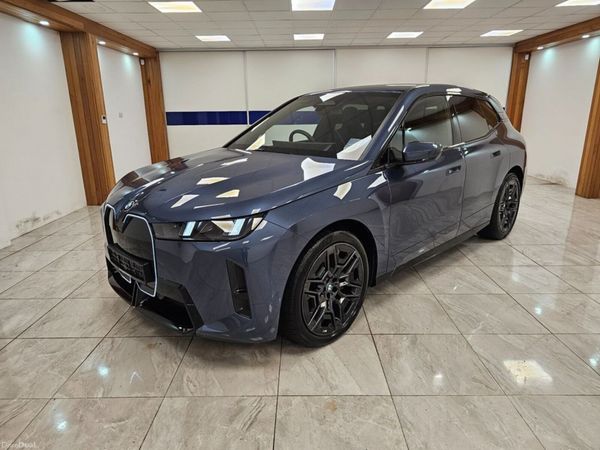 BMW iX SUV, Electric, 2026, Blue