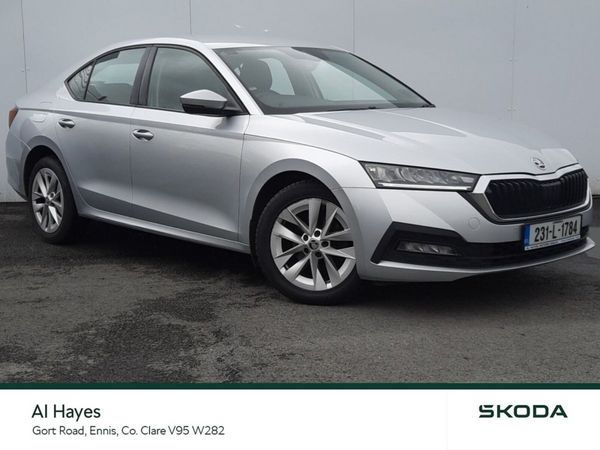Skoda Octavia Saloon, Diesel, 2023, Grey