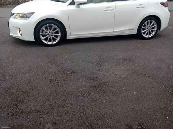 Lexus CT Hatchback, Petrol Hybrid, 2012, White