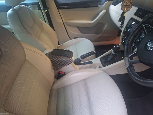 Skoda Octavia Saloon, Diesel, 2015, Grey