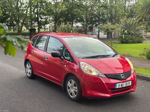 Honda Jazz Hatchback, Petrol, 2011, Red