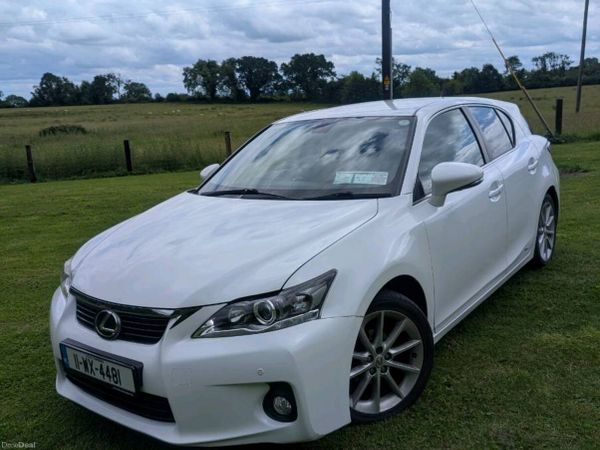 Lexus CT Hatchback, Petrol Hybrid, 2011, White