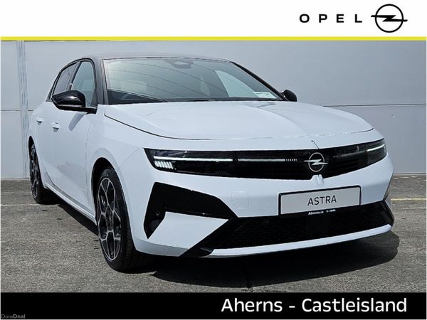Opel Astra Hatchback, Petrol Hybrid, 2026, White
