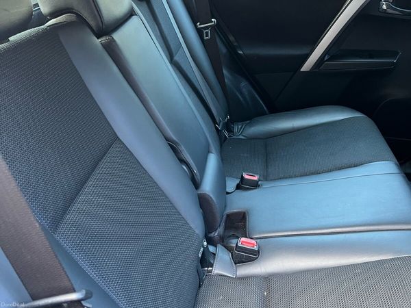 Toyota RAV4 SUV, Diesel, 2016, Red