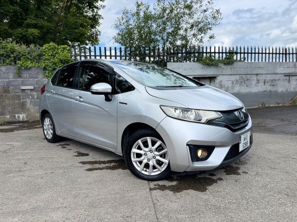 Honda Fit Hatchback, Petrol Hybrid, 2014, Silver
