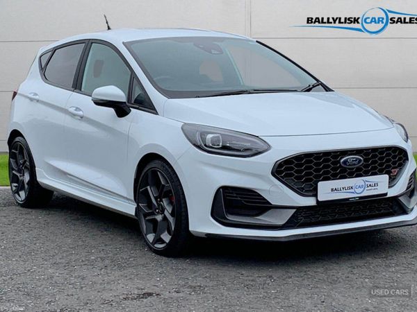 Ford Fiesta Hatchback, Petrol, 2023, White