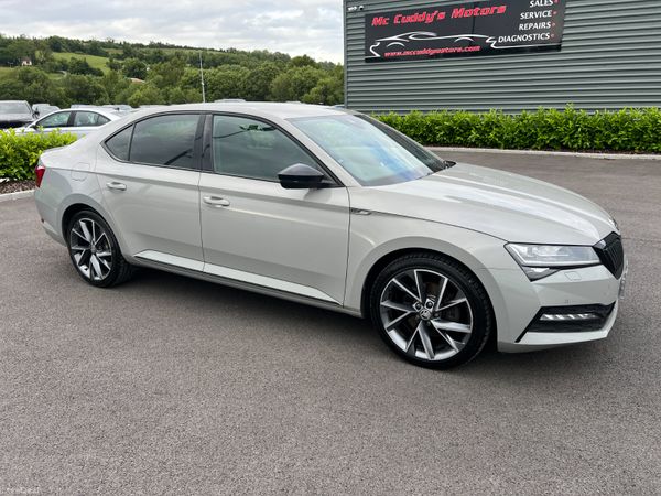 Skoda Superb Hatchback, Petrol Hybrid, 2020, Grey