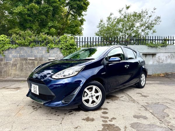 Toyota Aqua Hatchback, Petrol Hybrid, 2019, Navy