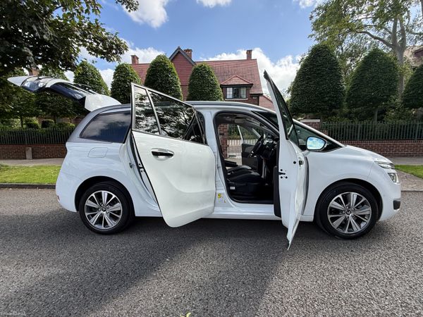 Citroen Grand C4 Picasso MPV, Petrol, 2015, White