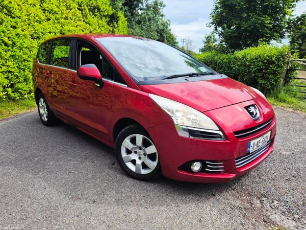 Peugeot 5008 MPV, Diesel, 2011, Red