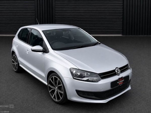 Volkswagen Polo , Petrol, 2014, Silver