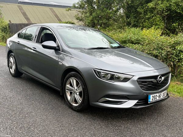 Opel Insignia Hatchback, Diesel, 2020, Grey