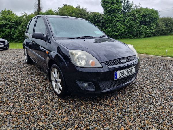 Ford Fiesta Hatchback, Petrol, 2006, Black