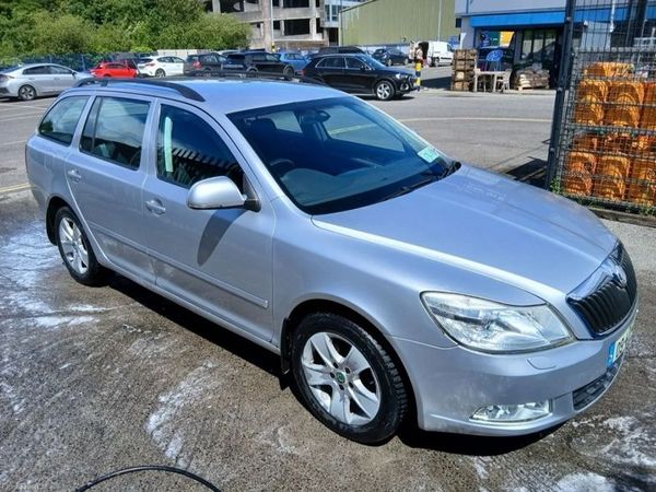 Skoda Octavia Estate, Diesel, 2009, Silver